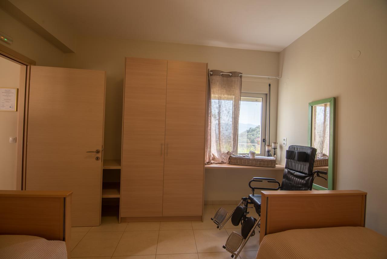 Aksos Suites Accessible Accommodation Ajá Kültér fotó