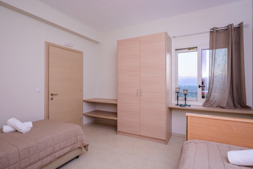 Aksos Suites Accessible Accommodation Ajá Kültér fotó